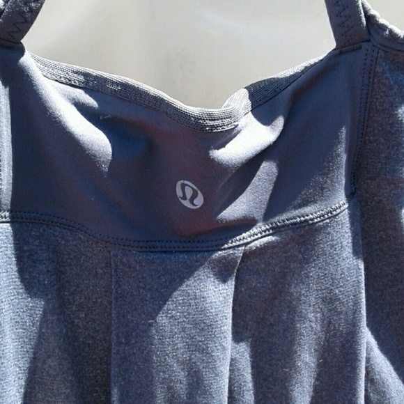 🌷LULULEMON GRAY RAZOR BACK TUNIC - Picture 3 of 3